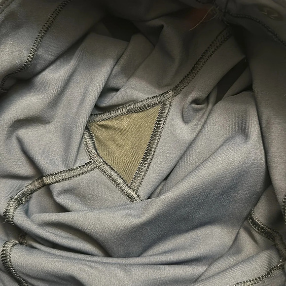 Lululemon Navy Open Knee Leggings - Picture 4 of 10